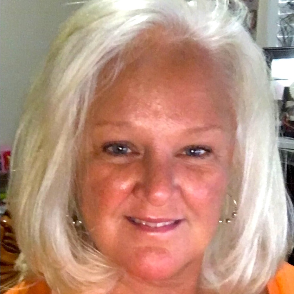 Meet your Posher, Gail